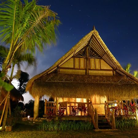 Flower Bud Bungalow Pecatu  Exterior photo