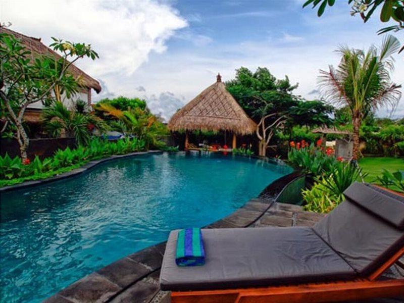 Flower Bud Bungalow Pecatu  Exterior photo